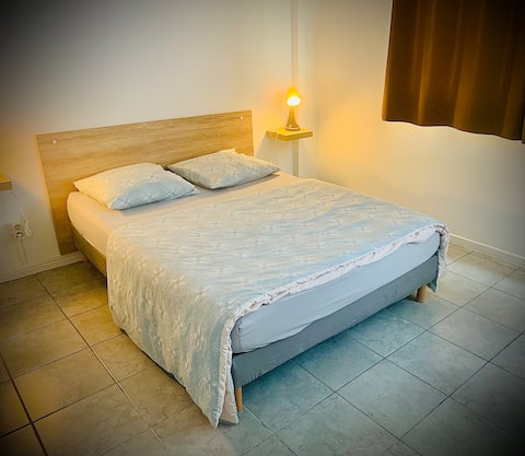 Successful Airbnb property: 15G Vinatier White Barn Bron les Essarts in Bron
