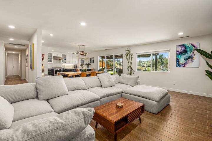 Luxury Agua de Sol-View/Pool/Spa/Sauna/Trampoline gallery image 3