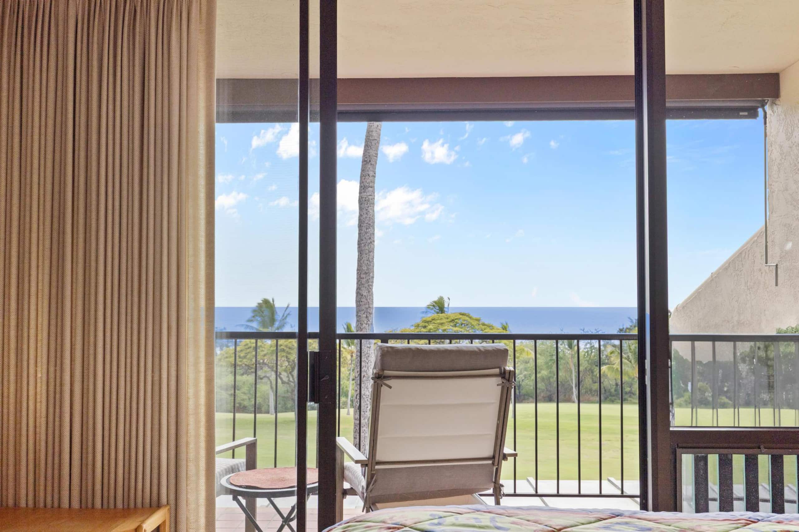 Condo in Kailua-Kona · ★5.0 · 3 bedrooms · 4 beds · 2 private baths - Image 15
