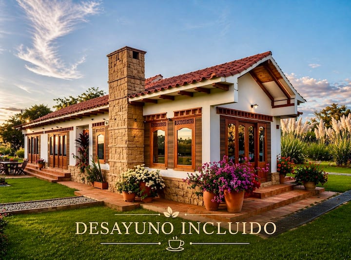 Casa Fiorela, 4 Habitaciones, Hermosos Jardines - Villa de Leyva