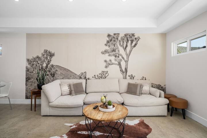 Cactus Cove: pool, game room, arcades, and firepit gallery image 4