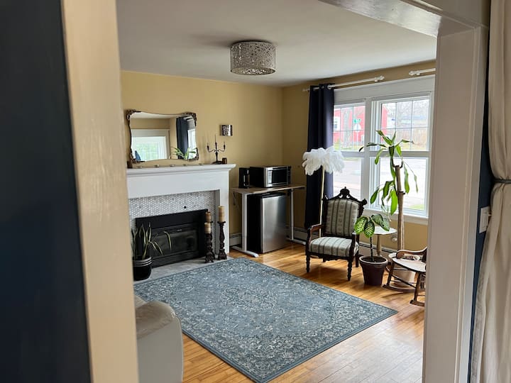 Private Suite Short Walk To Downtown - Charlottetown