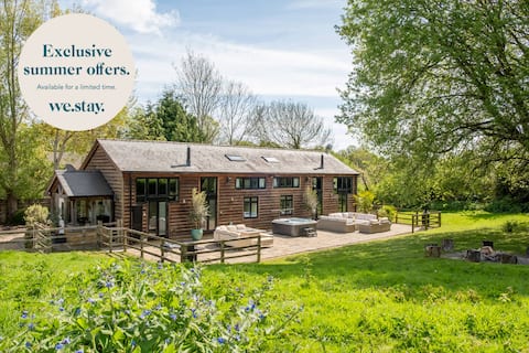 Campden Barn - Luxury Home with Hot Tub