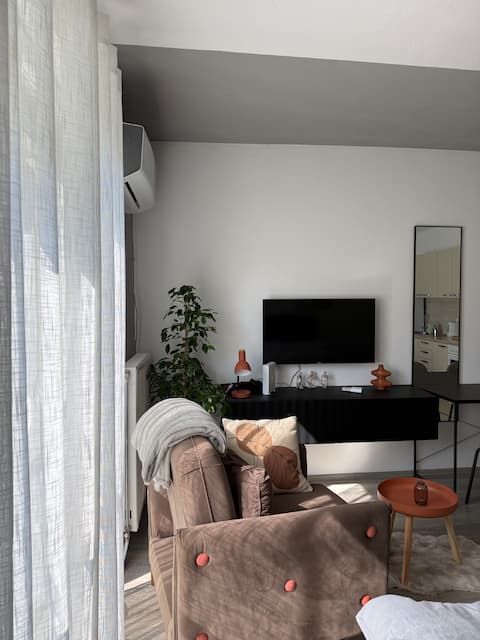 Popular Airbnb listing: Studio 16 in Municipality Of Fushë Kosovë