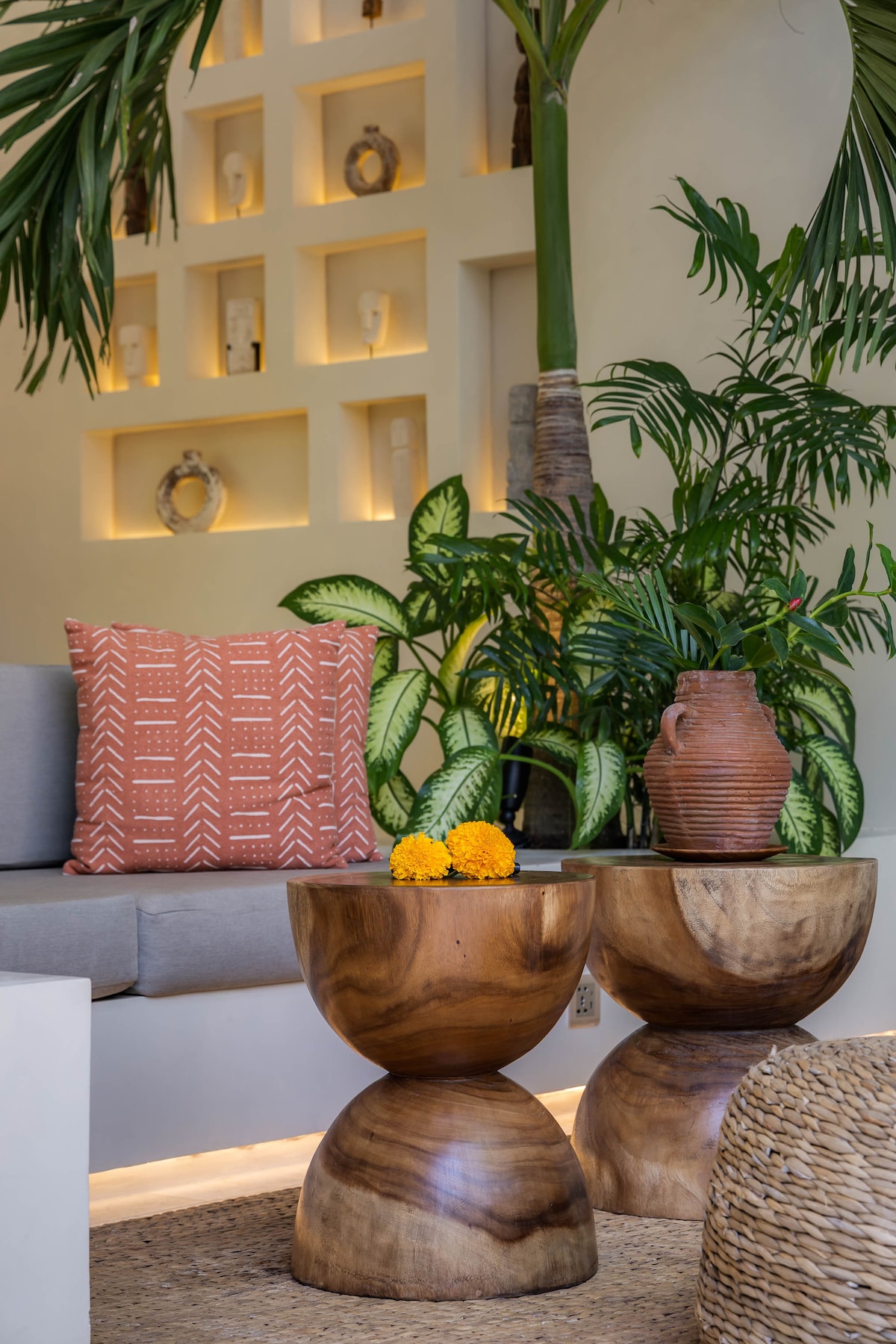 Villa in South Kuta · 2 bedrooms · 2 beds · 2 private baths, Airbnb-Vergleich