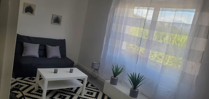 Studio Meublé, 5 Min Avignon - Le Pontet