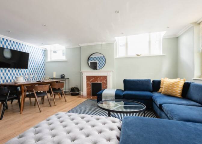 London – High Street Kensington gallery image 4