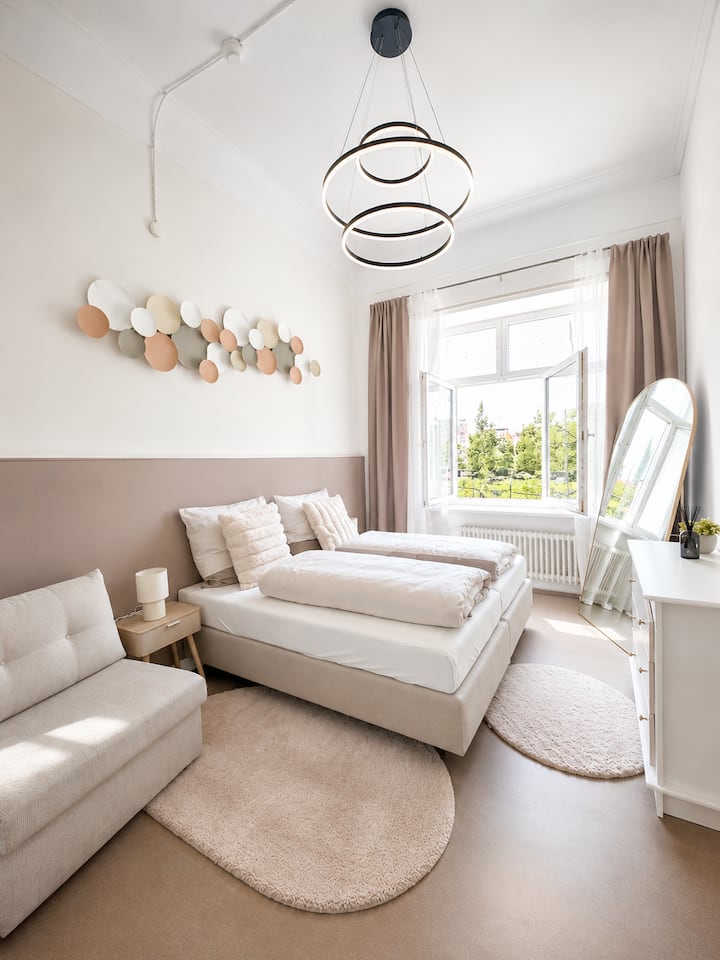Villa Rosenau | 2 Apts | Old Town | AC | Parking |