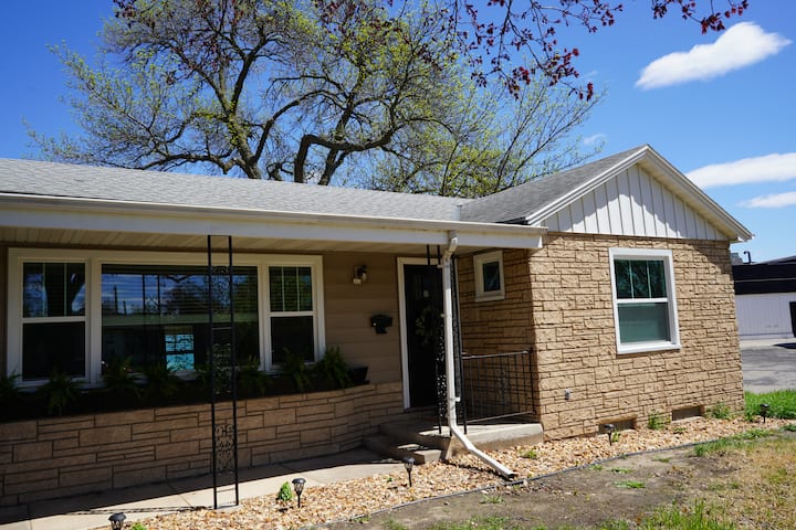 Nest - Cozy, Stylish, & Relaxing & Newly Updated! - La Crosse, WI