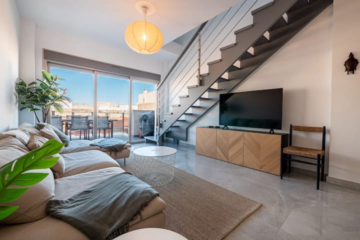 Modern Penthouse – 100m Van Zee & Rooftop Pool - Torrevieja