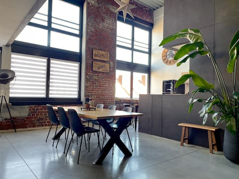 Large industrial family loft with rooftop