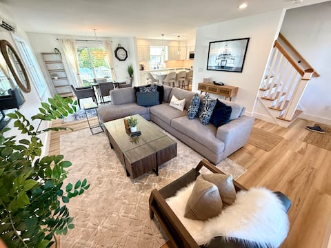 Downtown NEW construction • 3 Bed 3 Bath • Luxury