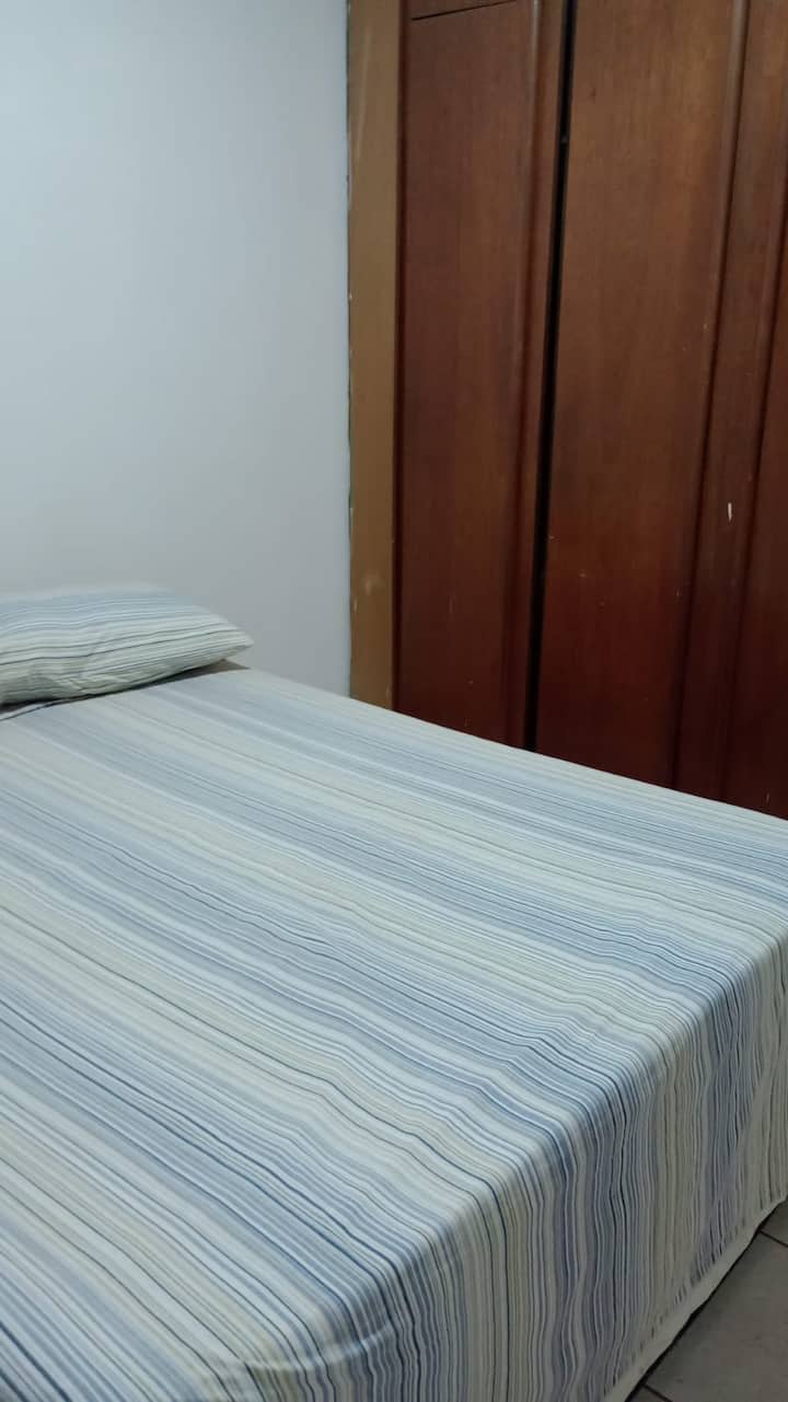 საძინებელი 1