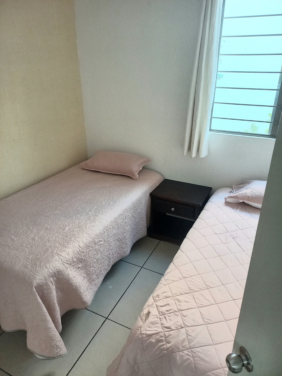 2 พื้นที่ห้องนอน