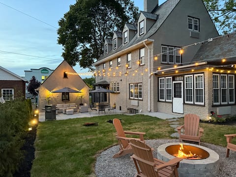 Historic 1814 Tudor-River Views