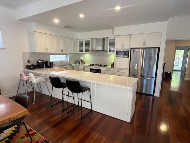Nedlands Family Home gallery image 5