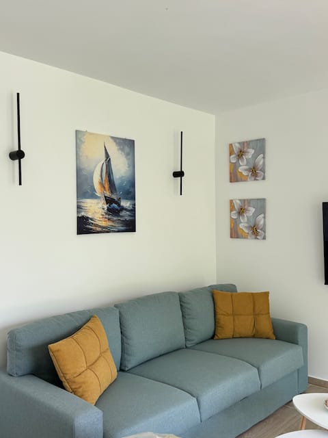 Popular Airbnb listing: HiL's Bay View Apartments in Lepetane