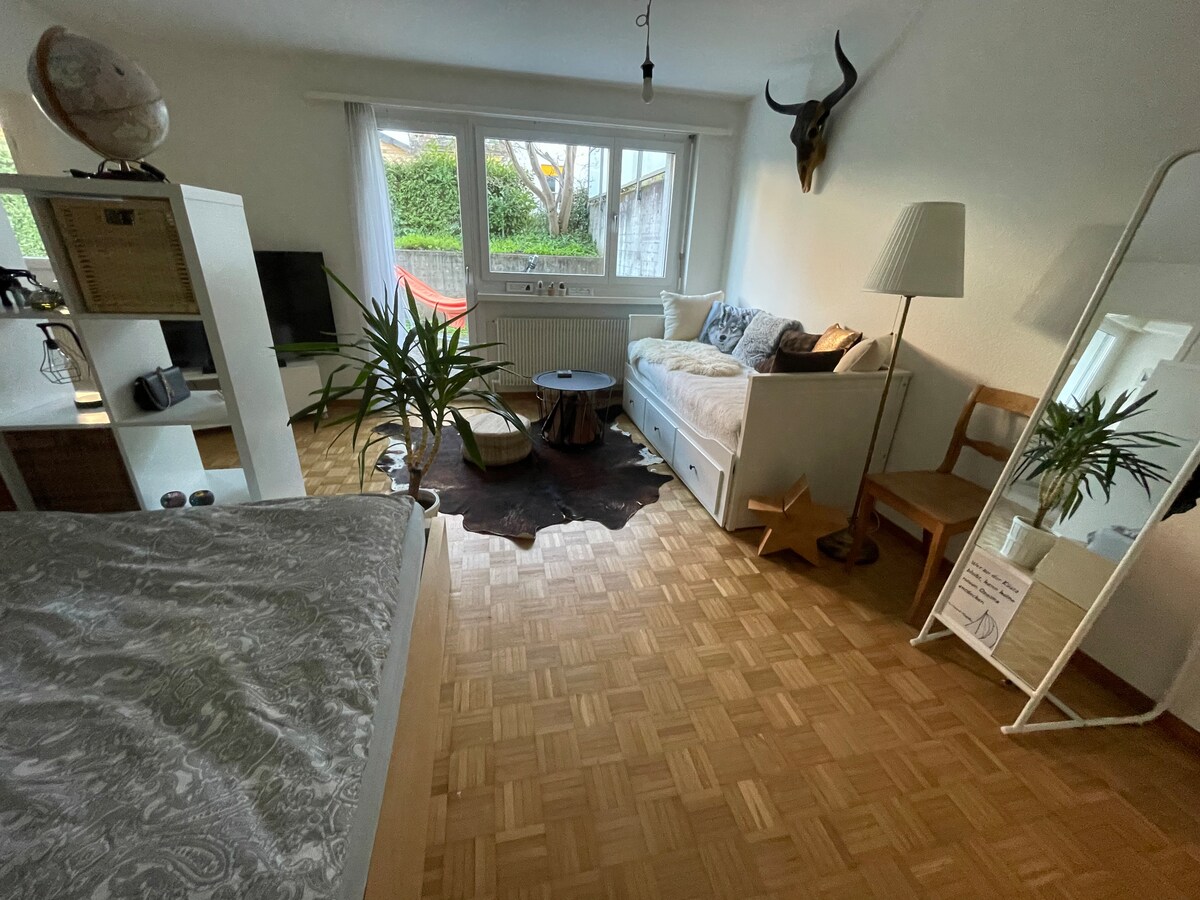 Top Airbnb: Private apartment by the lake in Wollishofen