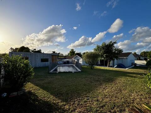 Peaceful 150 m² villa with pool near Bordeaux