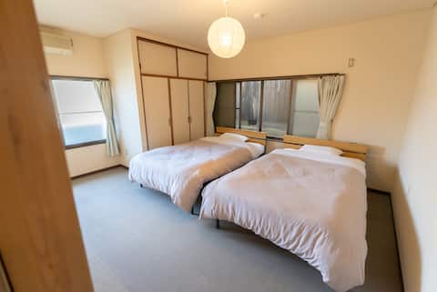 Temple View Traditional House near Nakasendo