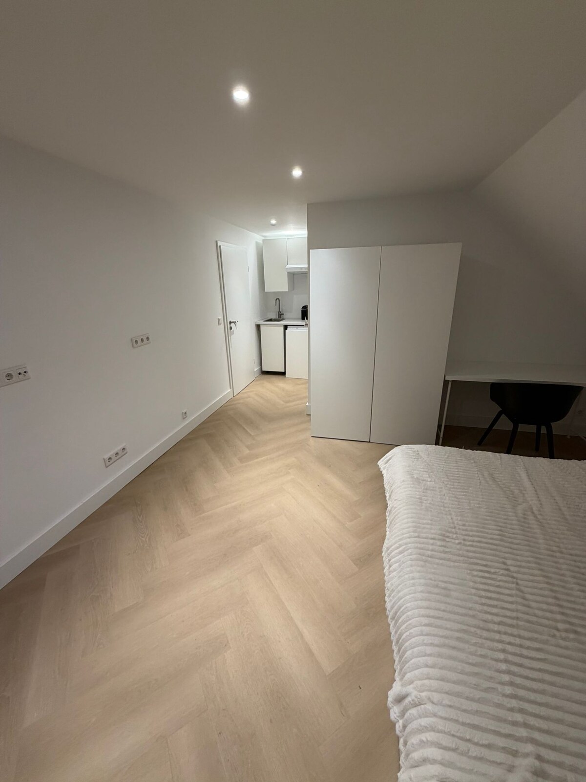 Luxurious Messe business studio in a quiet forest