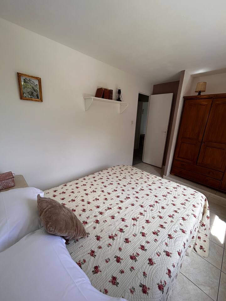 غرفة النوم 2