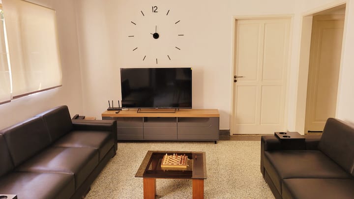Apartamento Amplio Y Acogedor En El Rosal - Venezuela