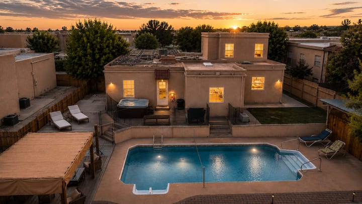 Family Home | Hot Tub, Movie & Game Room