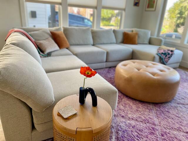 Family Friendly Home in Alberta gallery image 2