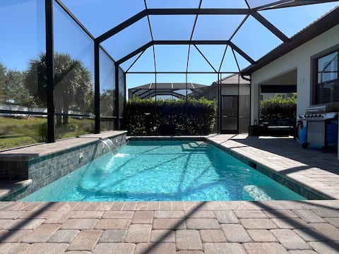 Home w Resort style amenities!