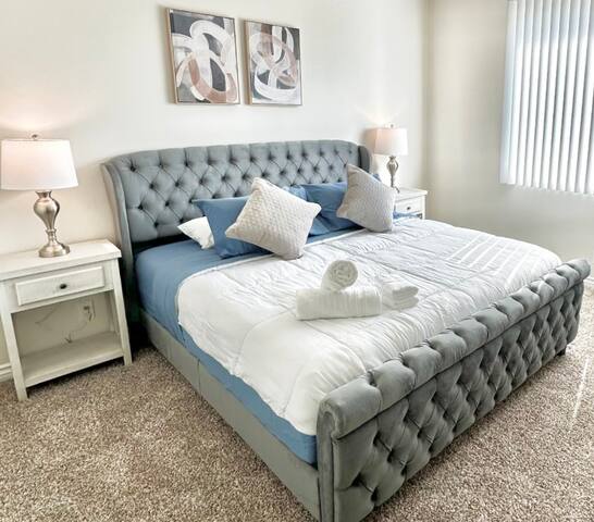 Beverly Place | 2bed&2bath | Gym, Pool, & Parking gallery image 3