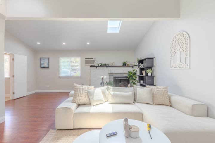 Stylish Escape: Luxury, Location, & Relaxation