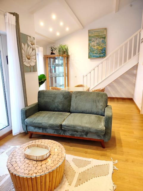 Airbnb performant: Bright Duplex with Sea View in the Center à Sainte Maxime