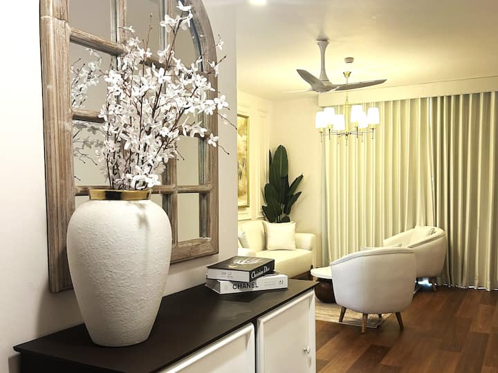 Bentley Luxury Suite | On320 Colombo 02 - Colombo