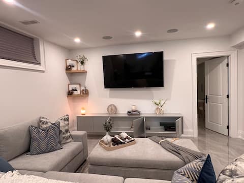 Popular Airbnb listing: Luxurious Bright and Cozy 1BD Basement in Scarborough Southwest