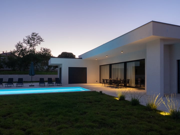 Neue, Moderne Villa Mit Pool - Rovinj