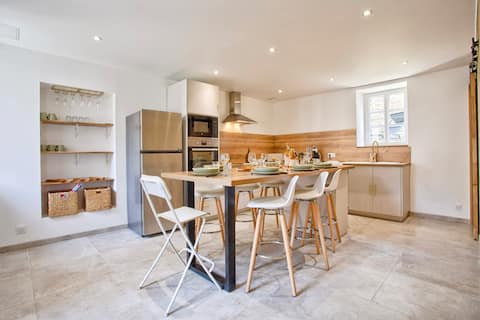 La Nacrière Maison Bourg de Mer 3 Bedrooms