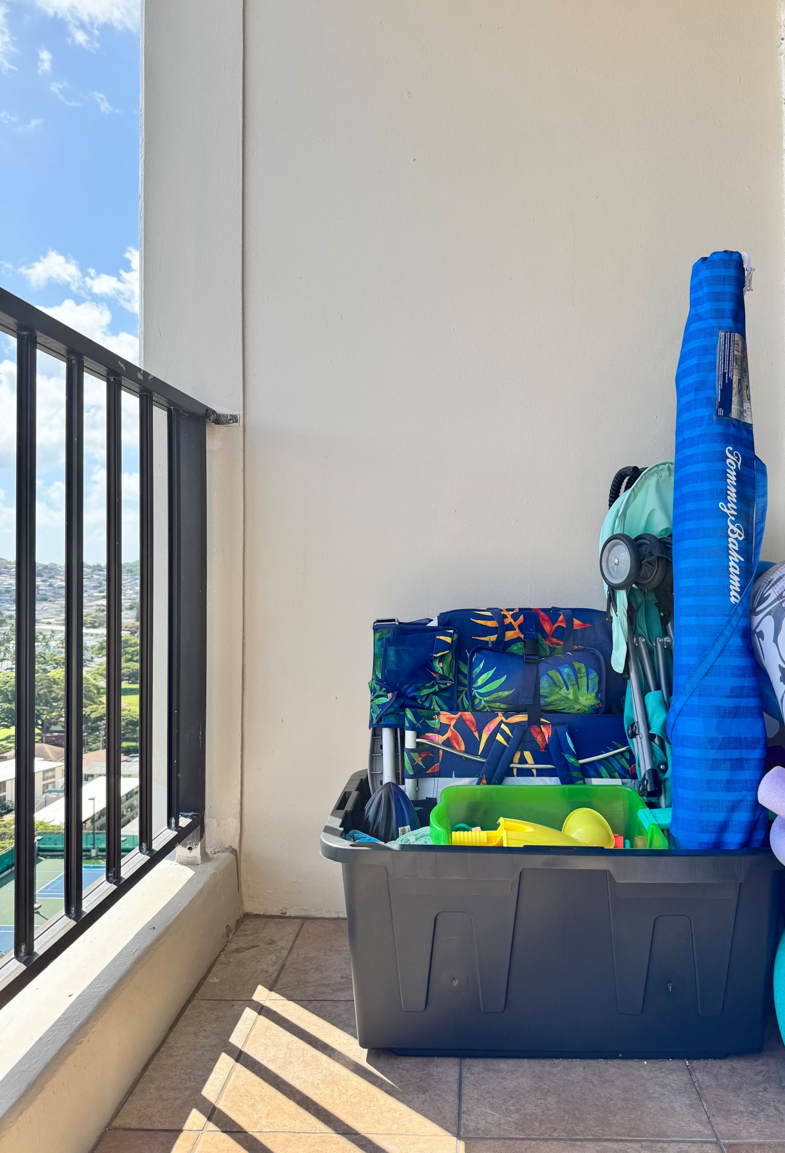 Condo in Honolulu · ★4.89 · 1 bedroom · 3 beds · 1 private bath - Image 26