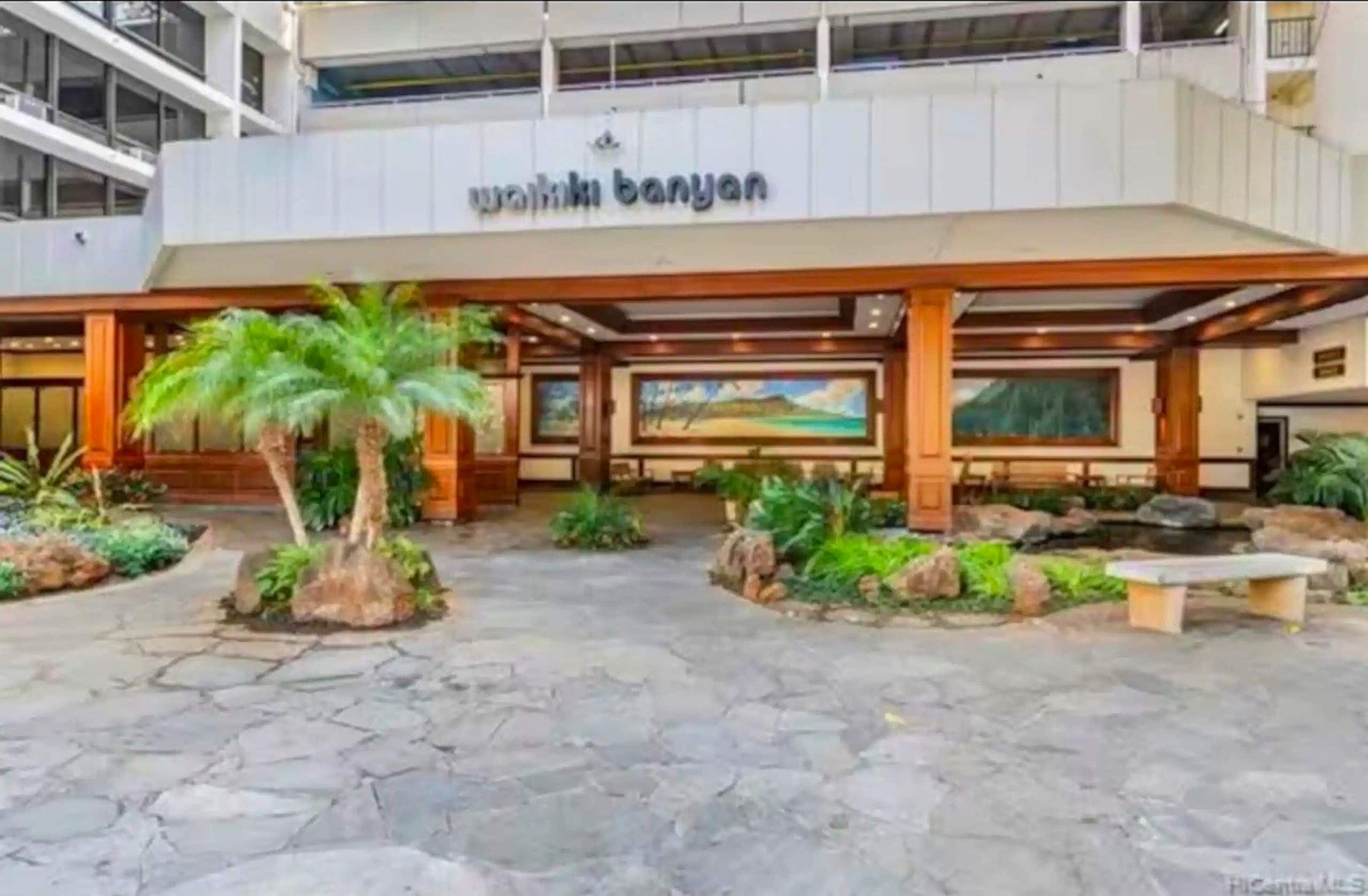 Condo in Honolulu · ★4.89 · 1 bedroom · 3 beds · 1 private bath - Image 28