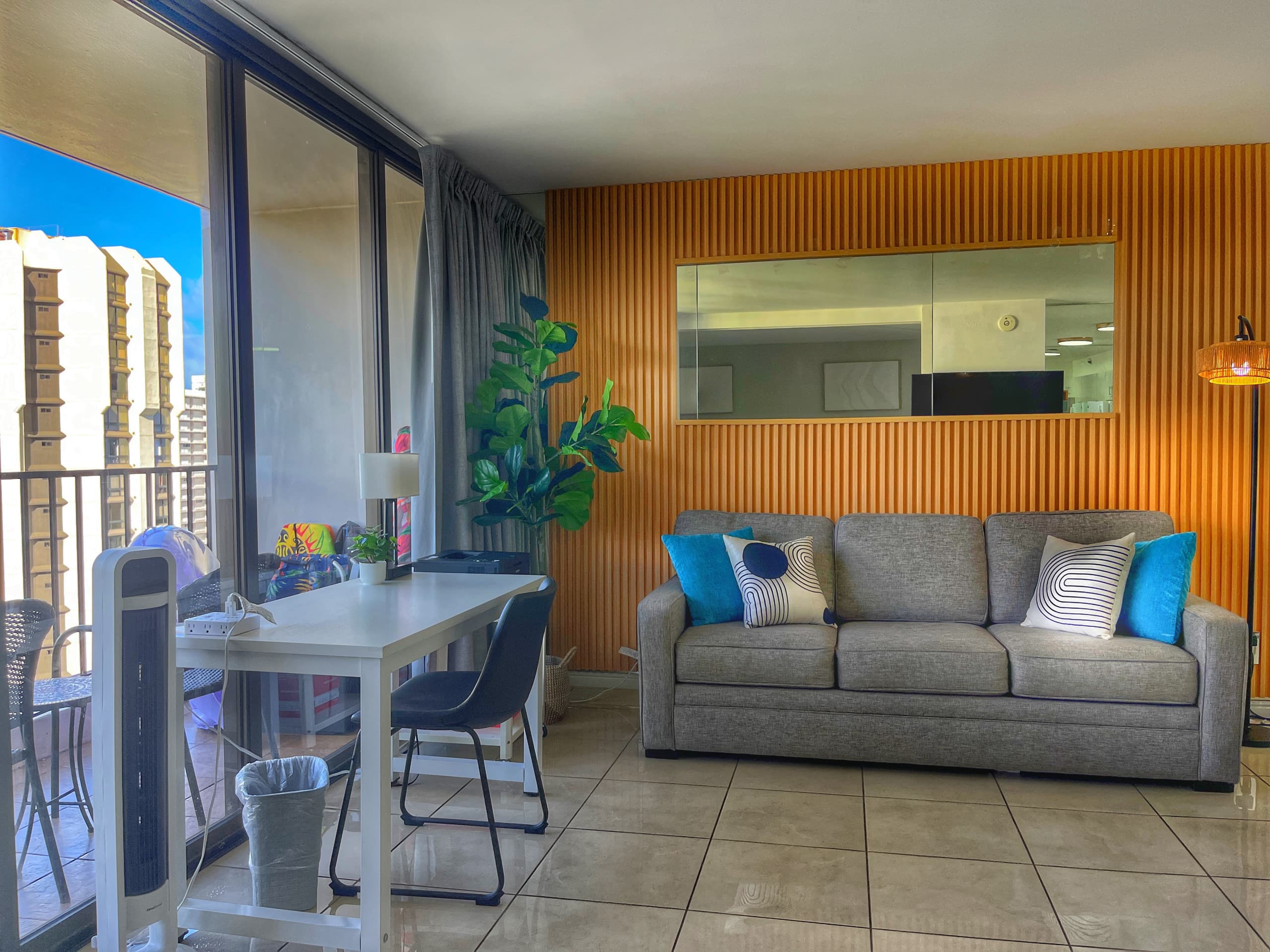 Condo in Honolulu · ★4.89 · 1 bedroom · 3 beds · 1 private bath - Image 5