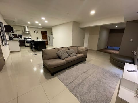 Propiedad de Airbnb exitosa: House in the center with a pool! en Departamento Capital