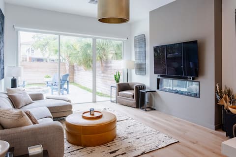 Top performing Airbnb: Jax Beach rooftop retreat in Jacksonville Beach