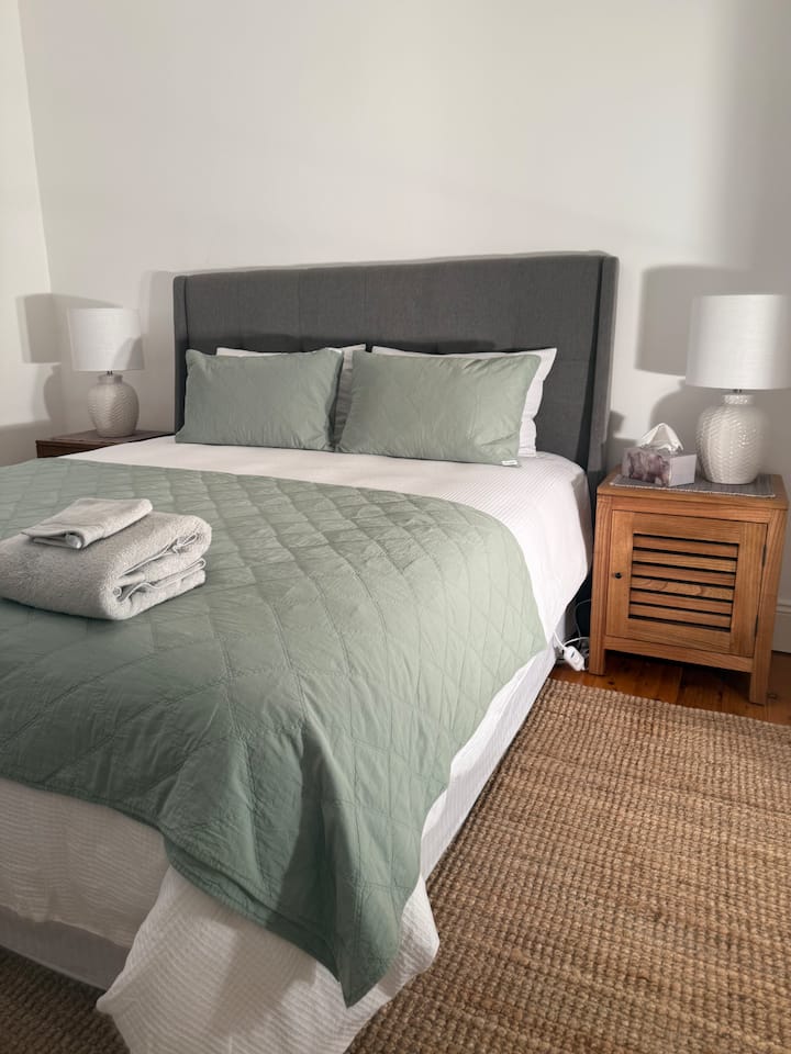 غرفة النوم 2