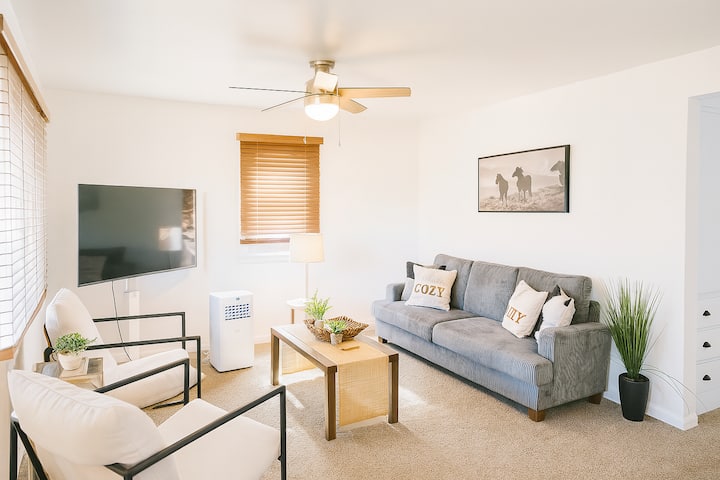 Walk To Frontier Park|clean|2 Bedroom|laundry - Cheyenne