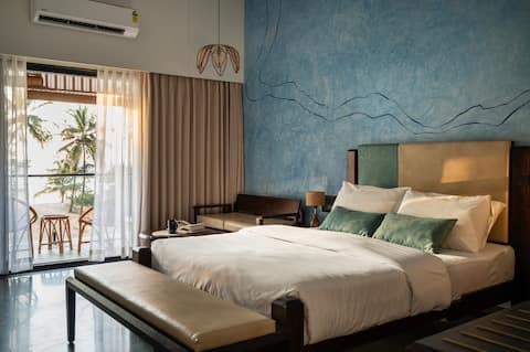 illa - By the sea (Deluxe Room with Patio)