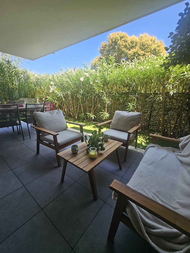 T2 Avec Jardin Clim, Garage Entre Plage Et Centre - Fréjus