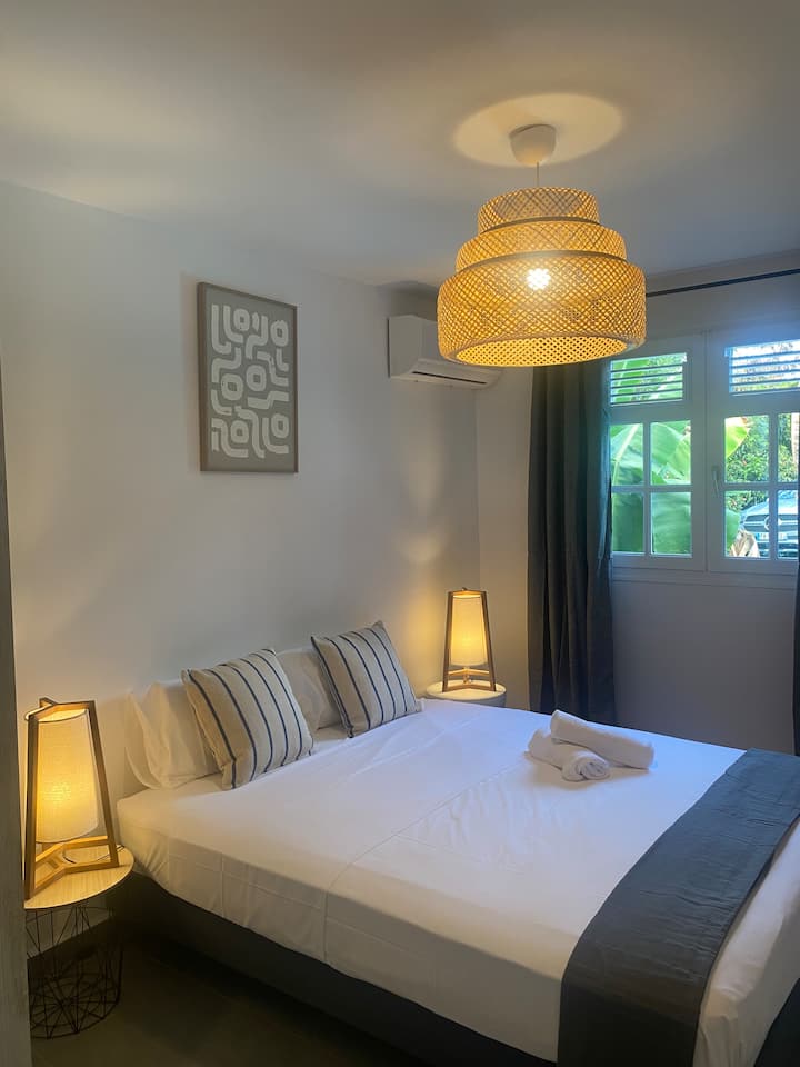 160 легла 
Спалня с килер 