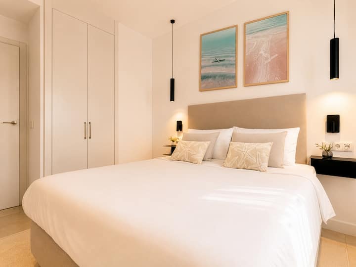 Schlafzimmer 1