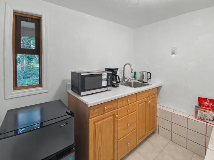 Tigh Na Cladach - Eagle's Nest Guest Suite - Nanaimo