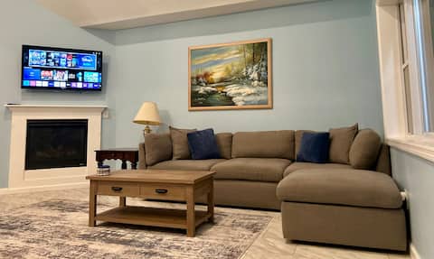 Troy 3BR • Hudson River Views • Colleges & Albany